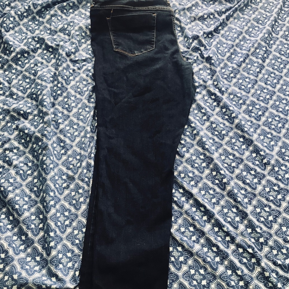 Mid rise begging crop